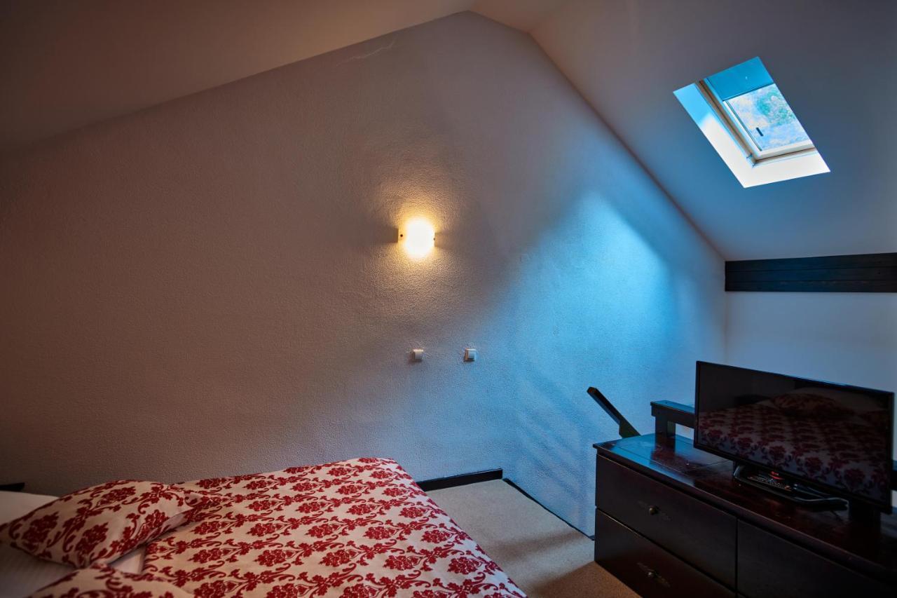 Hotel & Restaurant Sofia Sucevita Ngoại thất bức ảnh